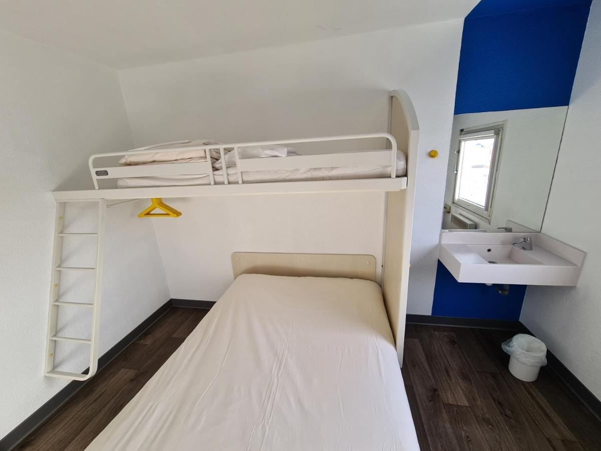 Hotelf1 Pontarlier Kültér fotó