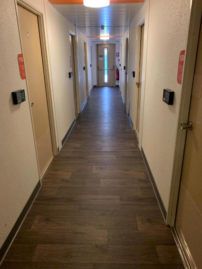 Hotelf1 Pontarlier Kültér fotó